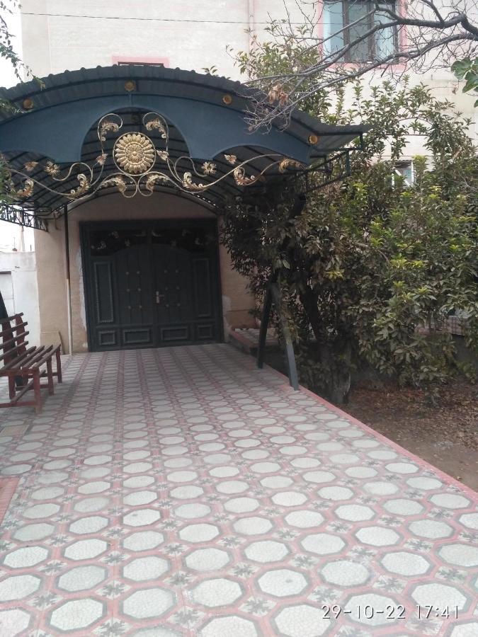 Qorowul Western House Bed & Breakfast エクステリア 写真